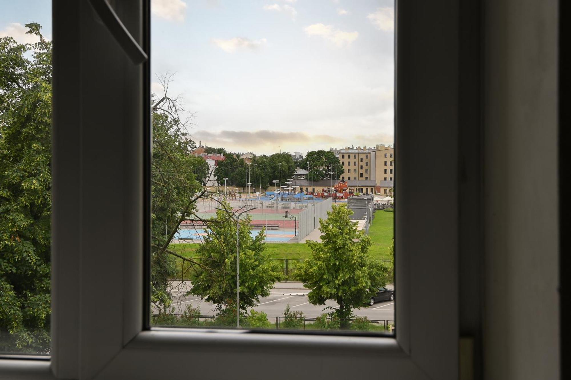 Nice & Cheap Apartment And Free Parking Riga Esterno foto